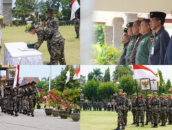 Sekda Jembrana Serahkan Pataka I Gusti Ngurah Rai kepada Asisten I Buleleng