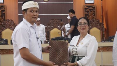 Bupati dan DPRD Jembrana Tandantangani Perda Pembentukan dan Susunan Perangkat Daerah, Resmi Disahkan